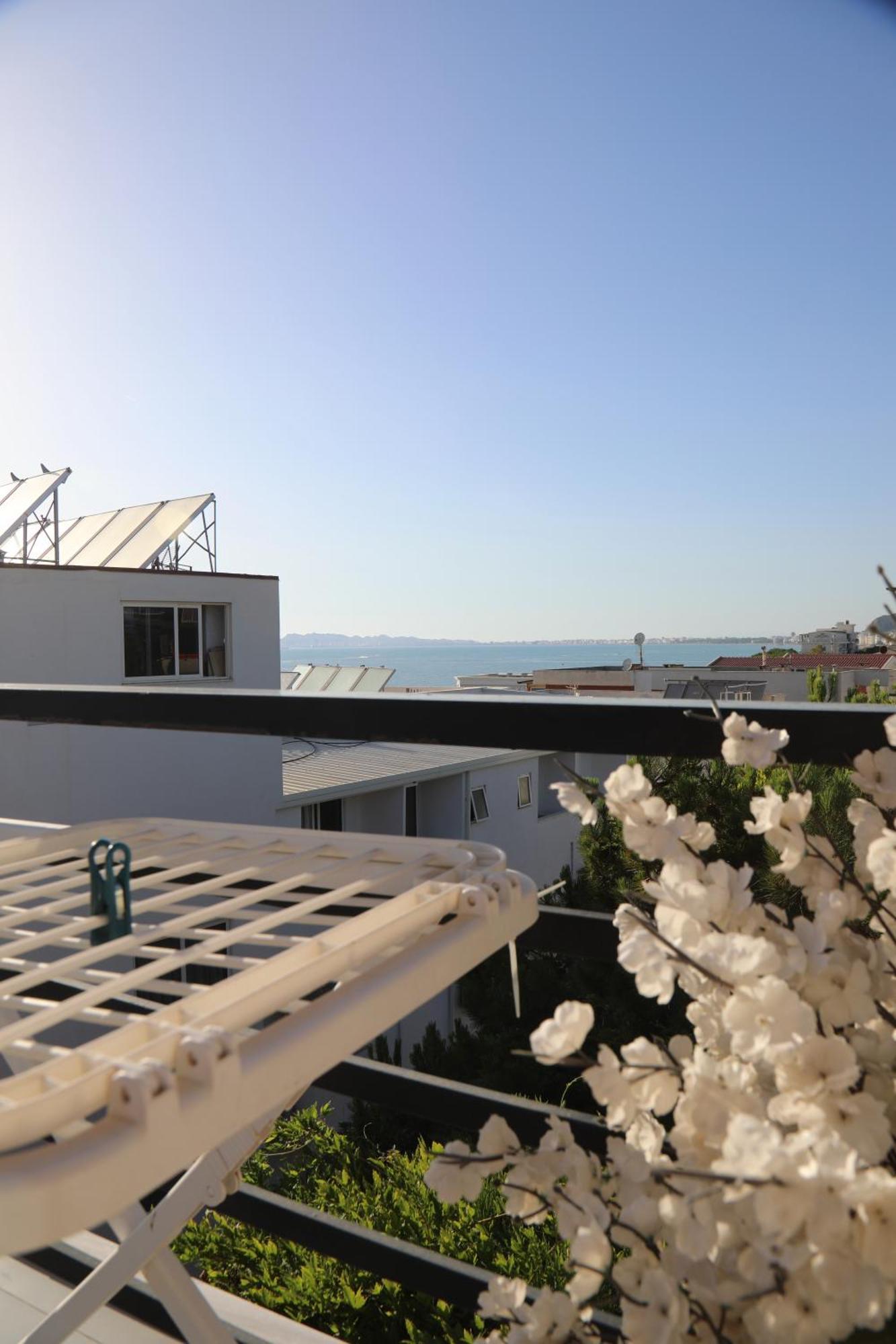 Sea View Apartamento Golem (Tirana)